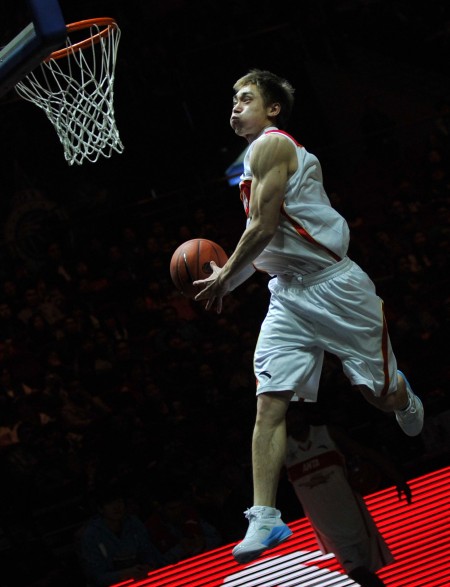 全运会参赛队员回归U22训练，安东尼奥强调传球准确性（全运会球员重返U22集训，安东尼奥强调传球精准度）