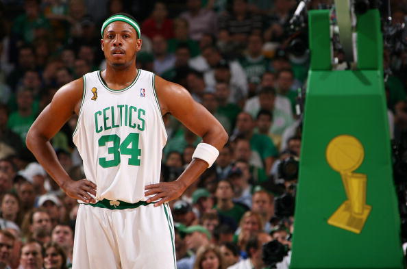 球迷：这球踢得跟动画一样（球迷直呼：这球像动画片一样）