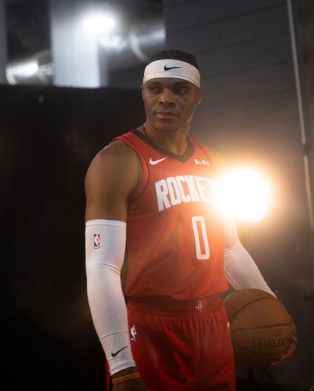 阿德里安：安东尼今夏只想回贝蒂斯，他知道有些事情钱买不来（阿德里安：安东尼今夏一心回归贝蒂斯，他明白有些东西不是金钱能换来的）