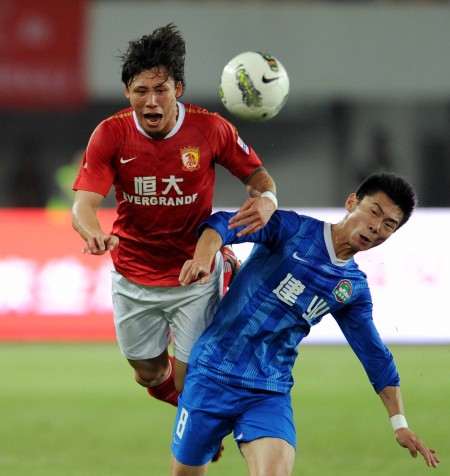 法媒：巴萨、拜仁、米兰和尤文关注南特17岁中卫塔蒂（法媒：巴萨、拜仁、米兰、尤文有意南特17岁中卫塔蒂）