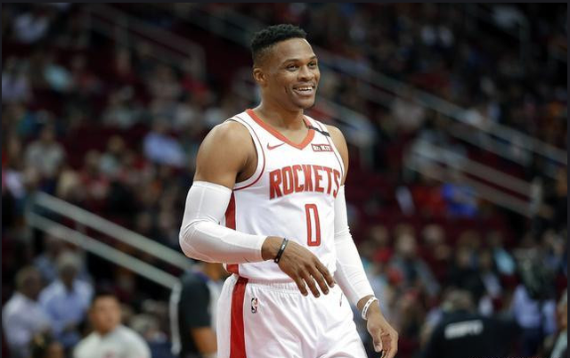 萨索洛vs比萨：马蒂奇、贝拉尔迪首发，恩佐拉、埃贝彻尔出战（萨索洛战比萨：马蒂奇、贝拉尔迪先发，恩佐拉与埃贝彻尔出场）