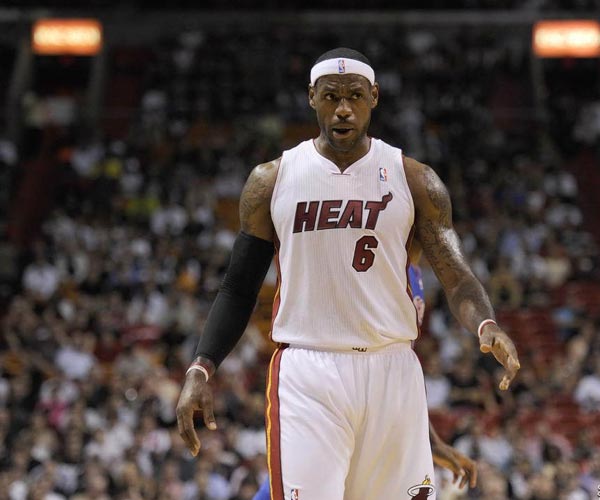 火箭2配角强化深度！霍乐迪攻守兼备最佳第六人，阿门展最佳模式（火箭替补双星夯实阵容深度：霍乐迪攻防俱佳冲击最佳第六人，阿门打出最佳状态）