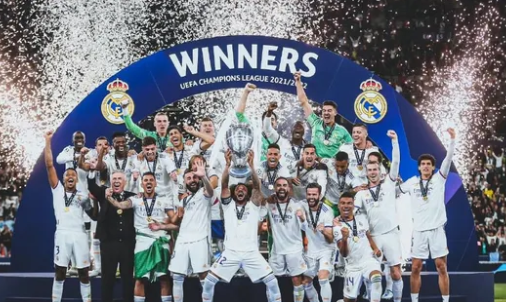 桑巴旅欧报169：安东尼起舞怒造三球，桑托斯传射客场擒狼（旅欧桑巴第169期：安东尼舞步连造三球，桑托斯传射助客场击败狼队）