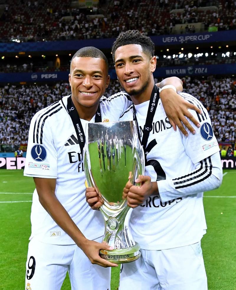 国王杯战报：里克尔梅帽子戏法，贝蒂斯4-1托伦CF（国王杯：里克尔梅戴帽，贝蒂斯4-1击退托伦CF）