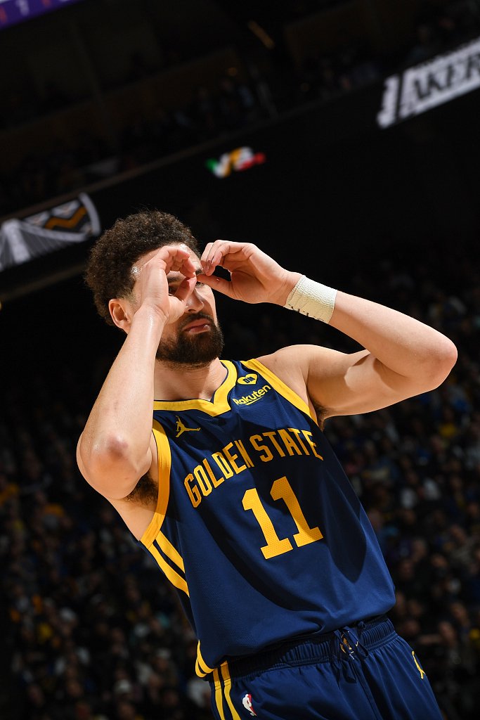 卡佩罗怒批利物浦争议点球，VAR判罚引争议（卡佩罗痛批利物浦点球判罚，VAR再度引发热议）